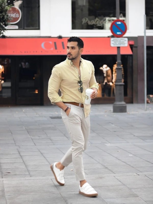 What Color Shirt Goes With Brown Pants? (Pics) • Ready Sleek