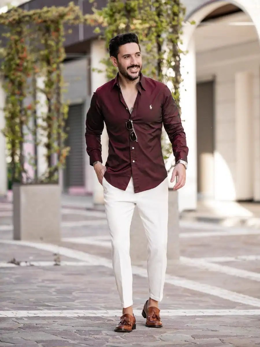 What To Wear With Maroon Pants