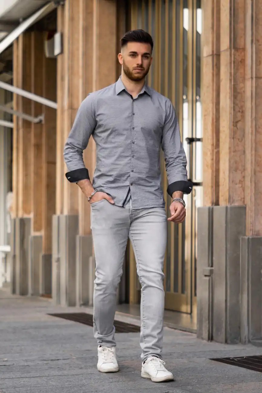 Grey shirt with grey jeans