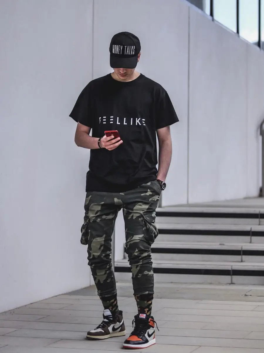 Cargo Pants with Crewneck T-shirt