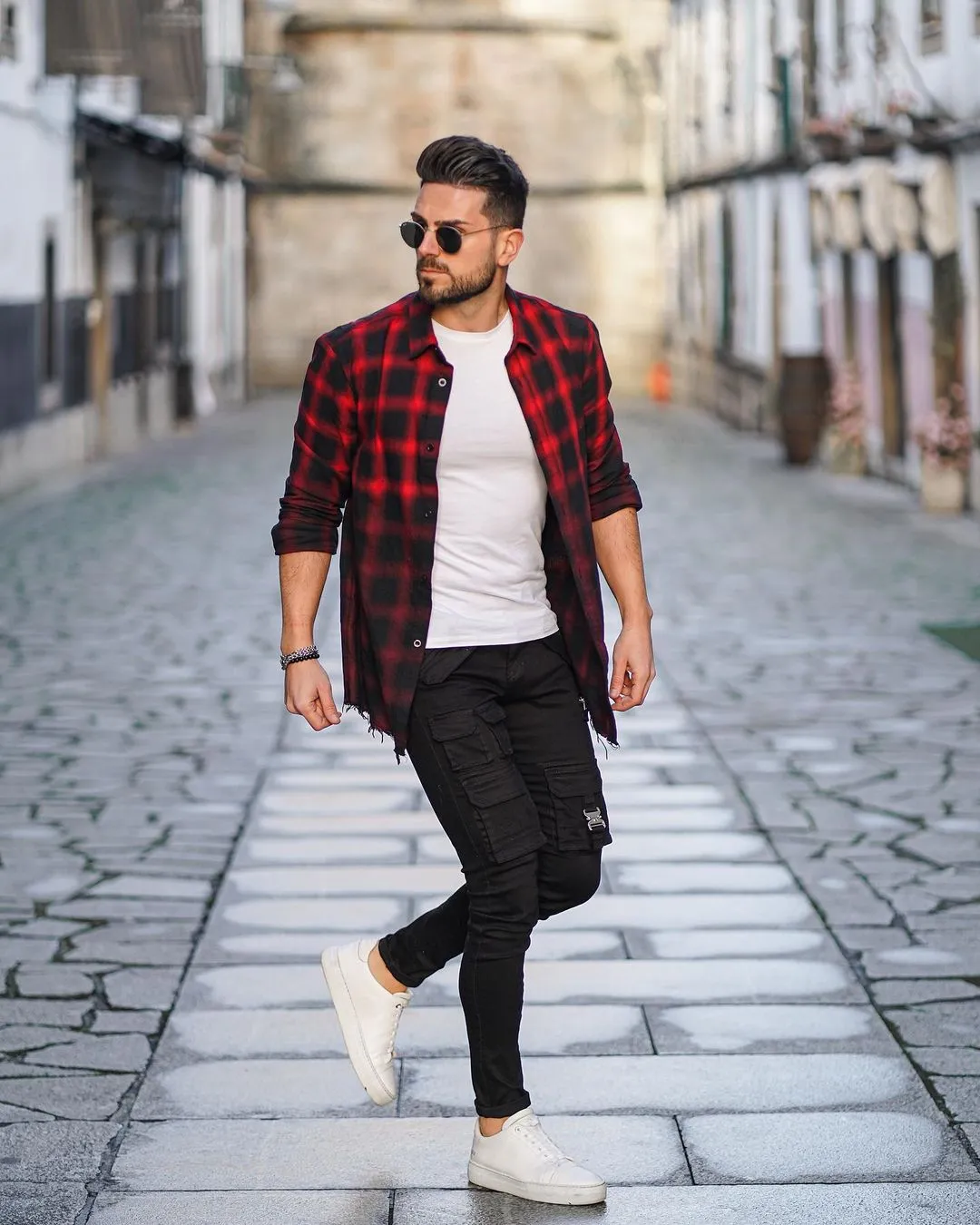 White sneakers with open check shirt, T-shirt + pant