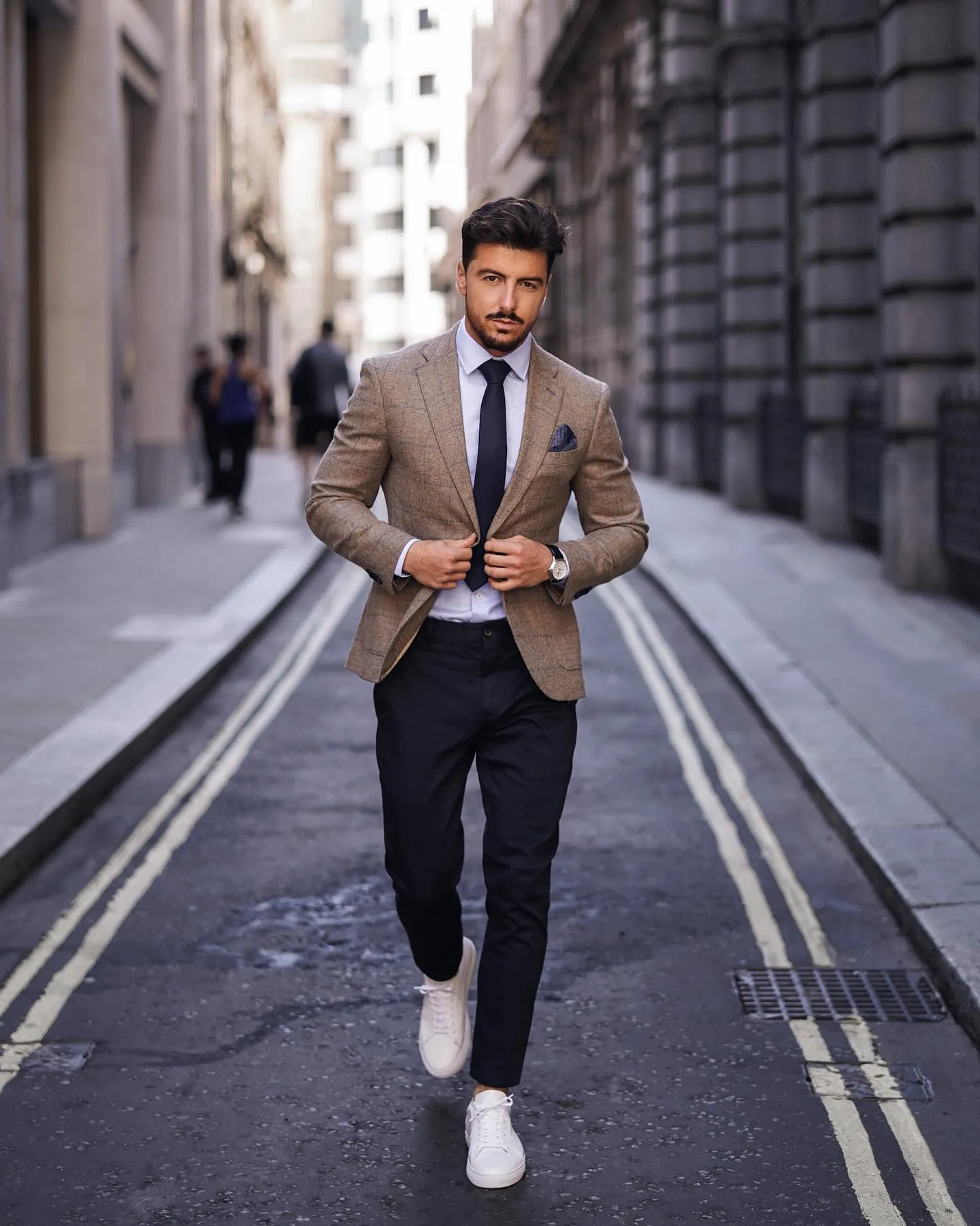 White sneakers with blazer and pants