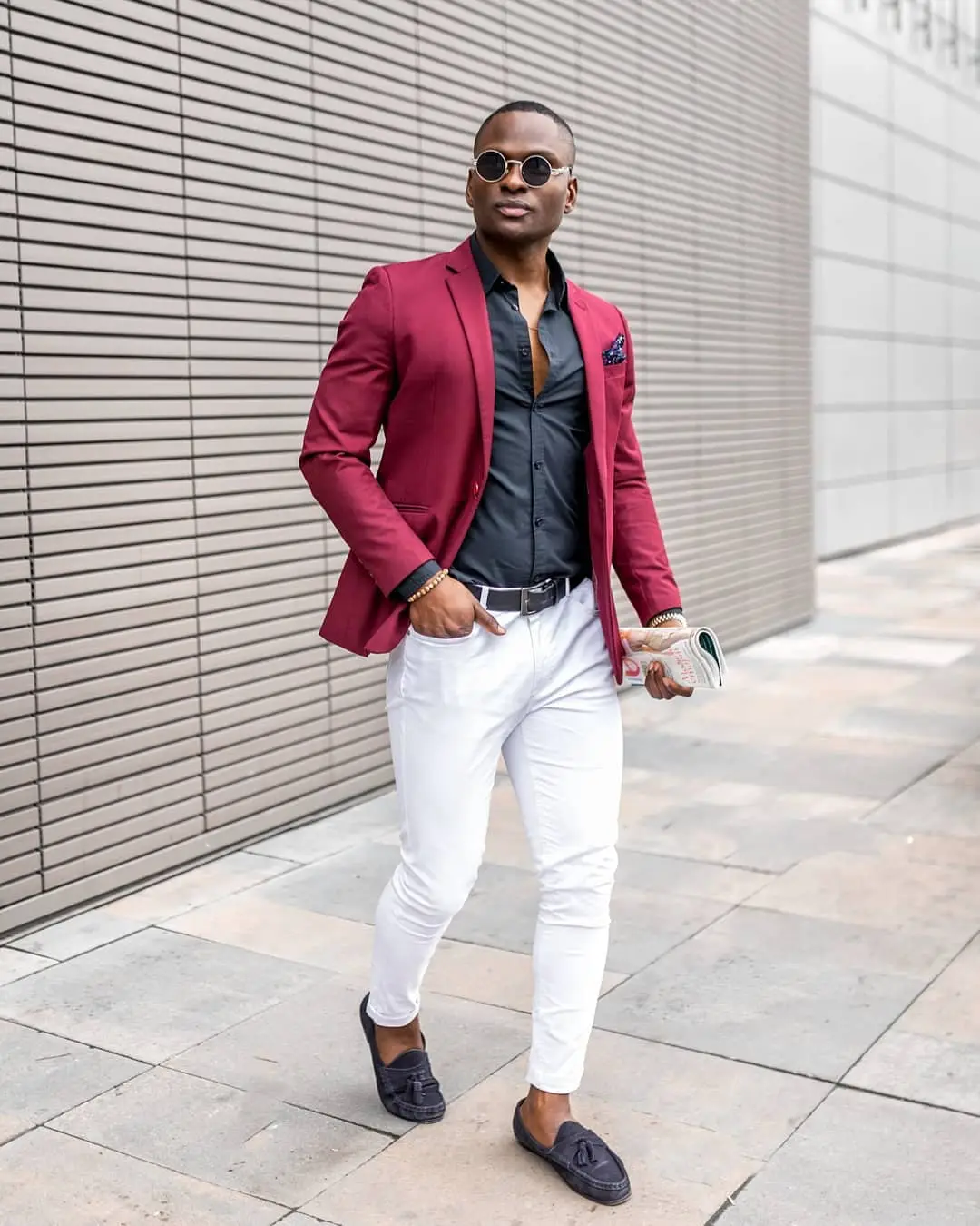 maroon blazer with white and black